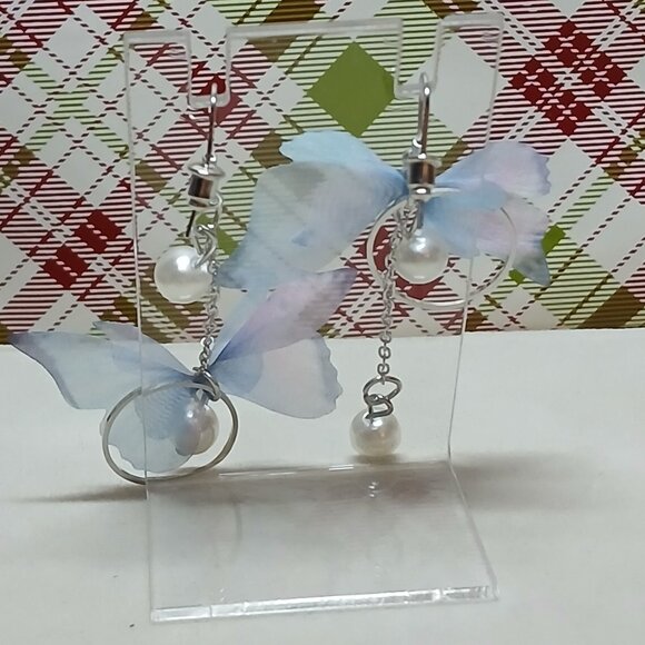 NWOT Fashion Jewelry Silver Tone Faux Pearl Dangle Blue Butterfly Earrings #18 - Picture 9 of 10